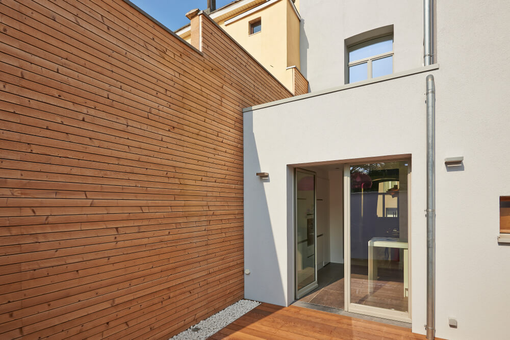 Timber Cladding vs. Composite Cladding: Which One Should You Choose?